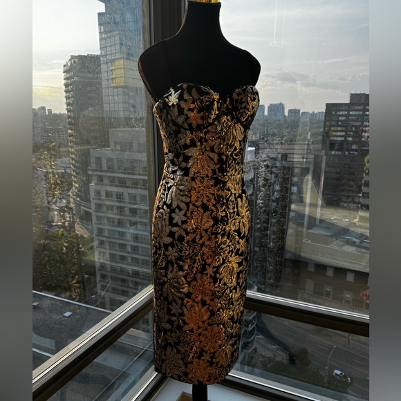 🆕 BRONX & BANCO 🧿 NWOT Louise Floral Sequin Midi Dress - Black & - Picture 11 of 17
